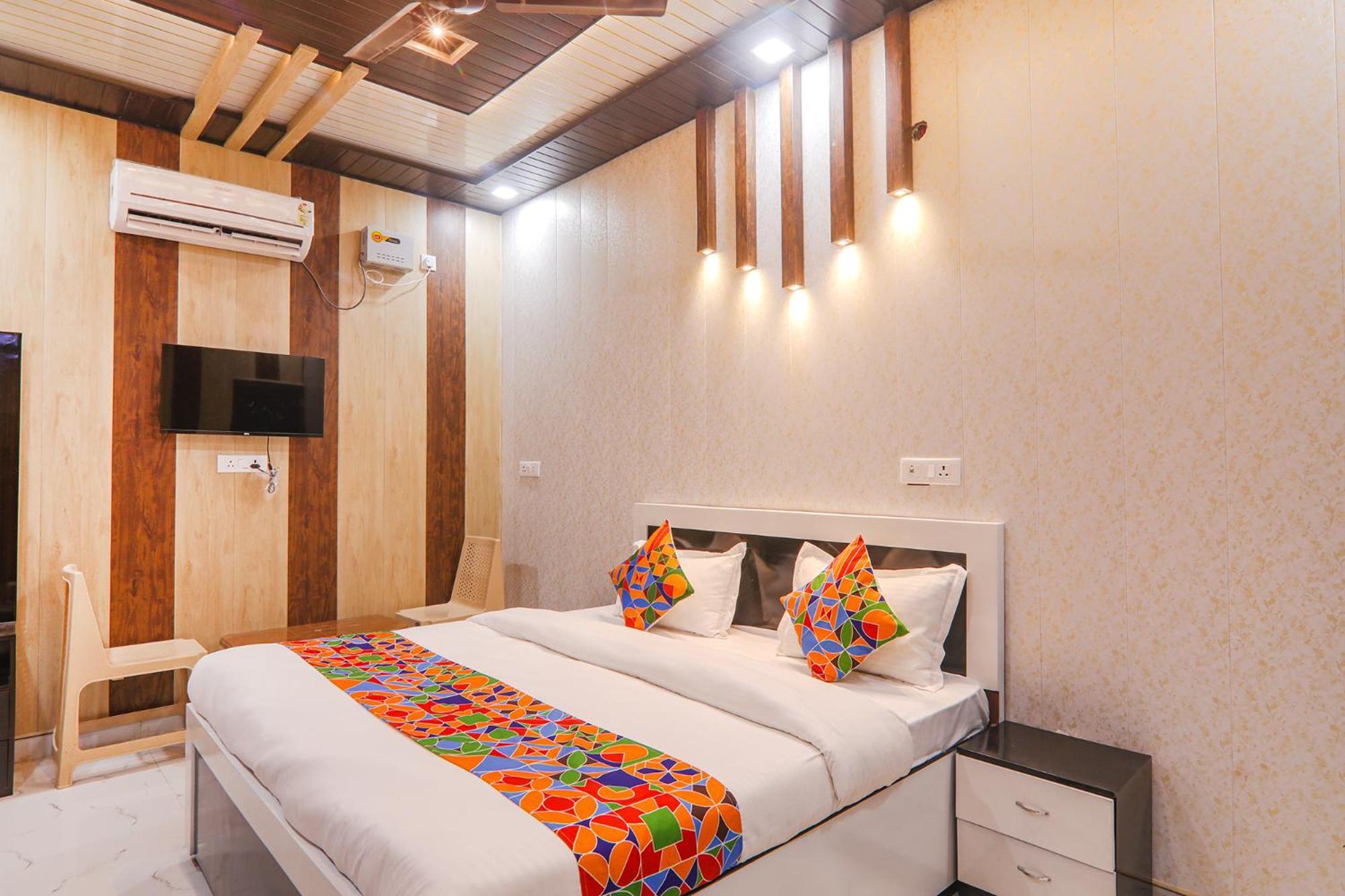 Fabhotel Uma Yugul Ayodhya Exterior photo
